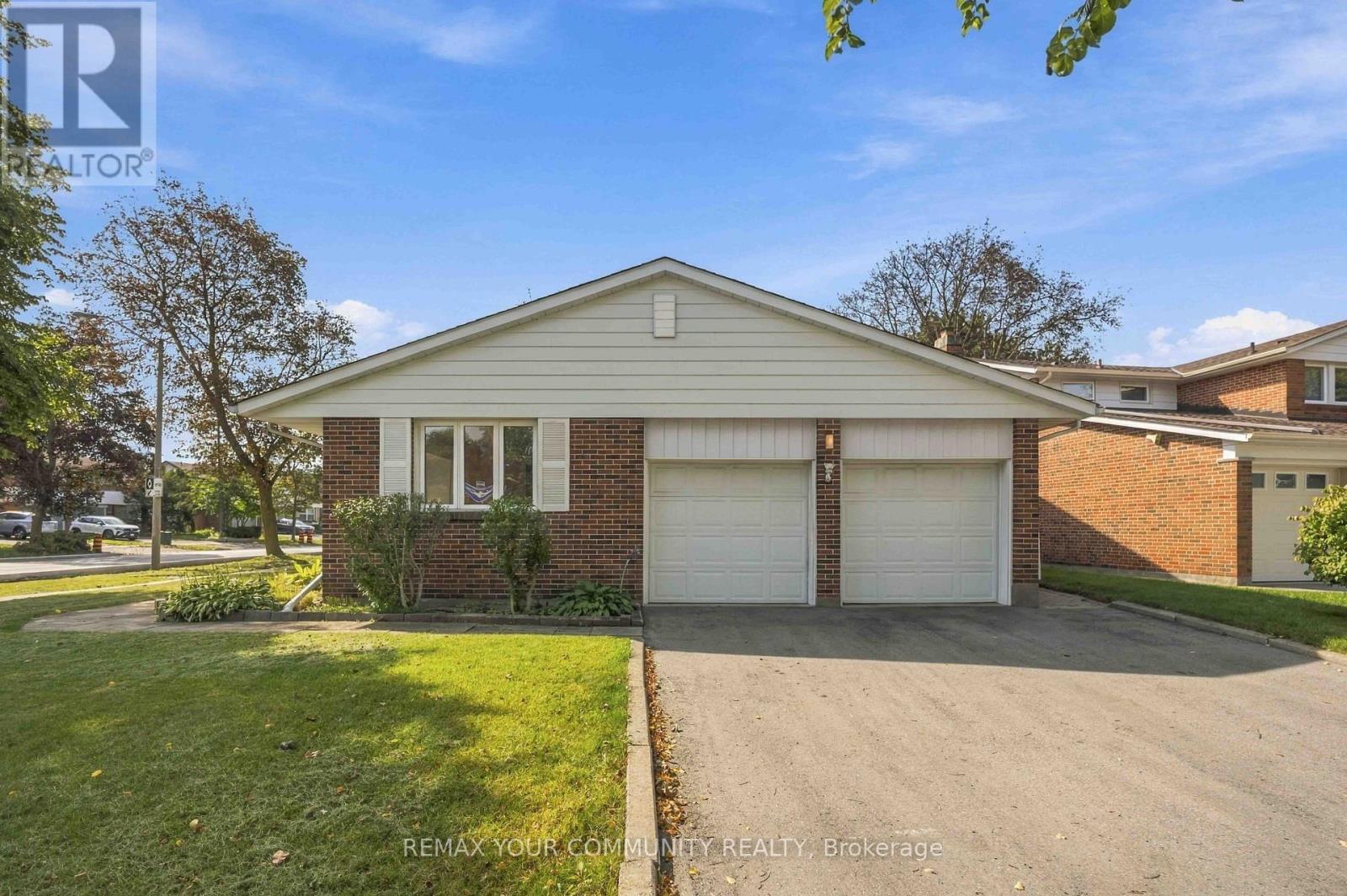 588 Huntingwood Drive, Toronto, Ontario  M1W 1G8 - Photo 5 - E13818660