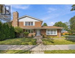 588 HUNTINGWOOD DRIVE, Toronto, Ontario