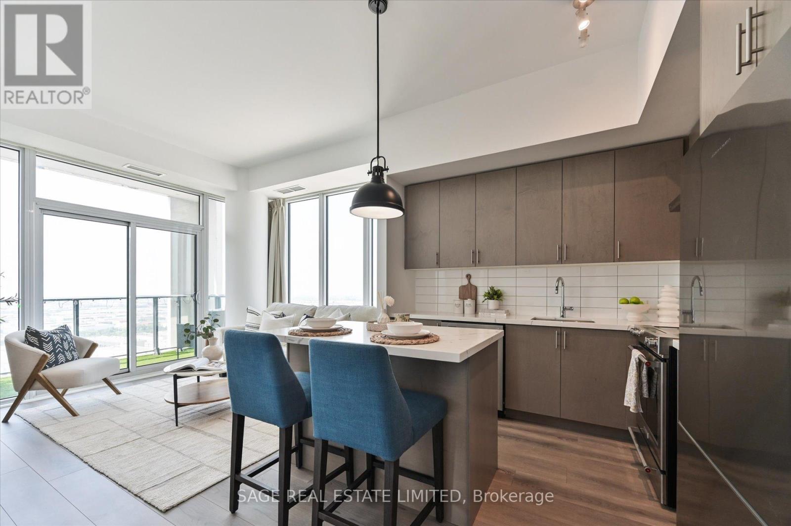 2518 - 9000 Jane Street, Vaughan (Concord), Ontario  L4K 0M6 - Photo 11 - N13818580