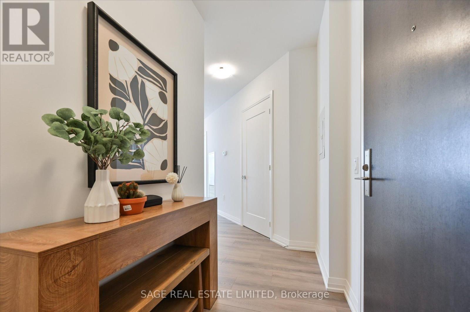 2518 - 9000 Jane Street, Vaughan (Concord), Ontario  L4K 0M6 - Photo 4 - N13818580
