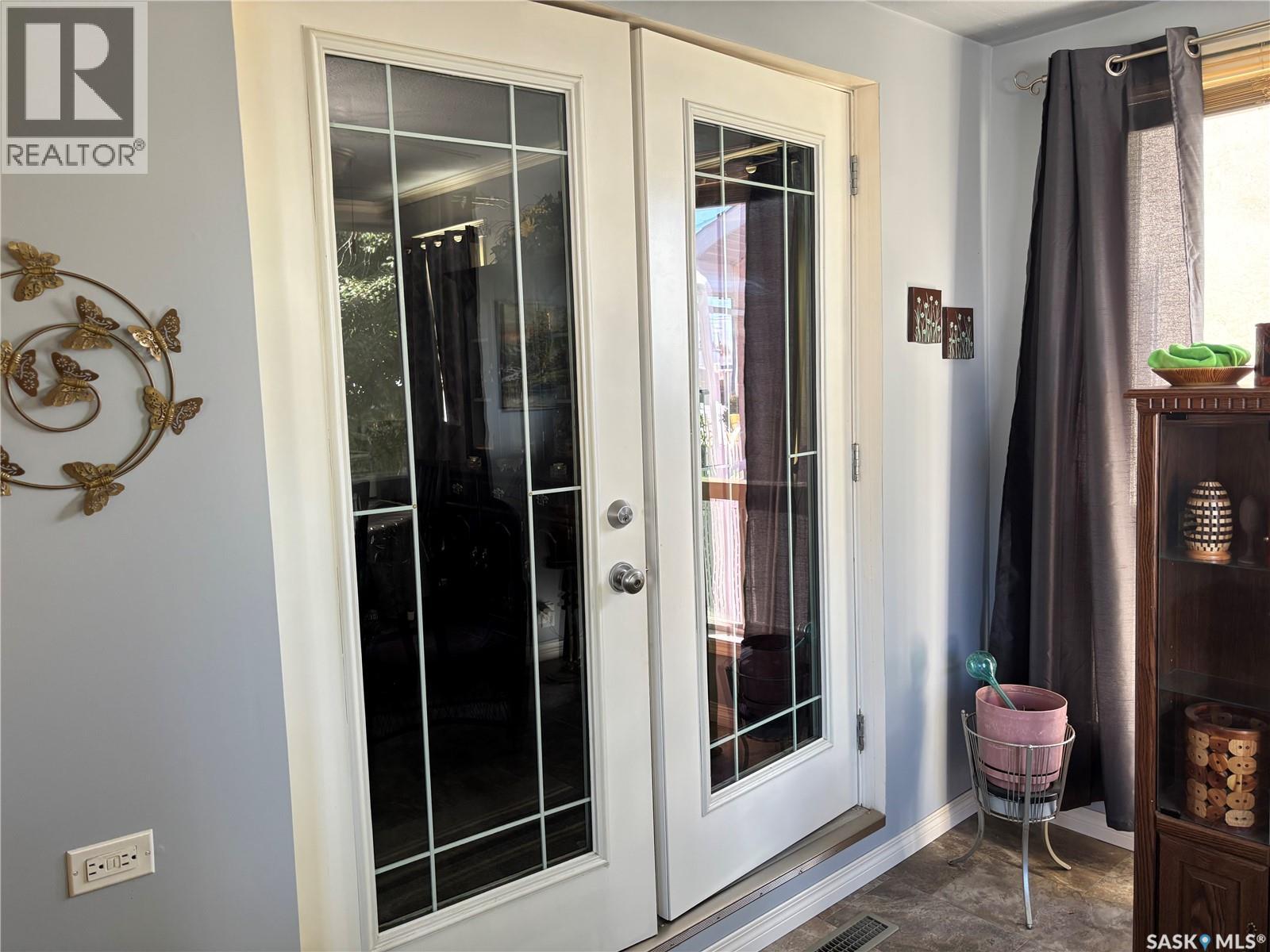 1546 Athabasca Street W, Moose Jaw, Saskatchewan  S6H 7K4 - Photo 13 - SK049149