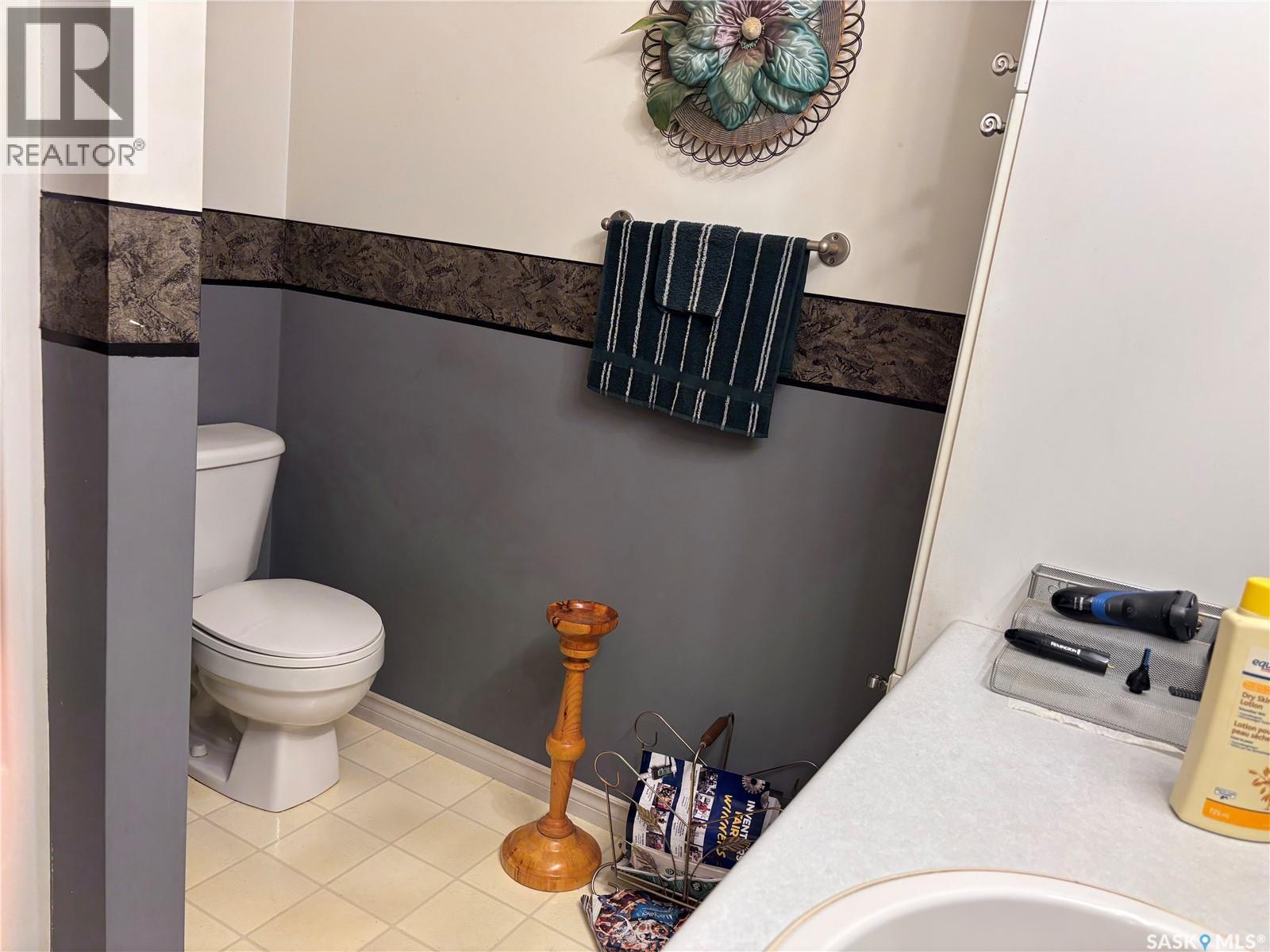 1546 Athabasca Street W, Moose Jaw, Saskatchewan  S6H 7K4 - Photo 38 - SK049149