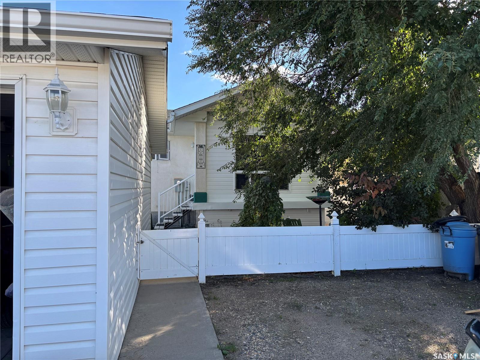 1546 Athabasca Street W, Moose Jaw, Saskatchewan  S6H 7K4 - Photo 58 - SK049149