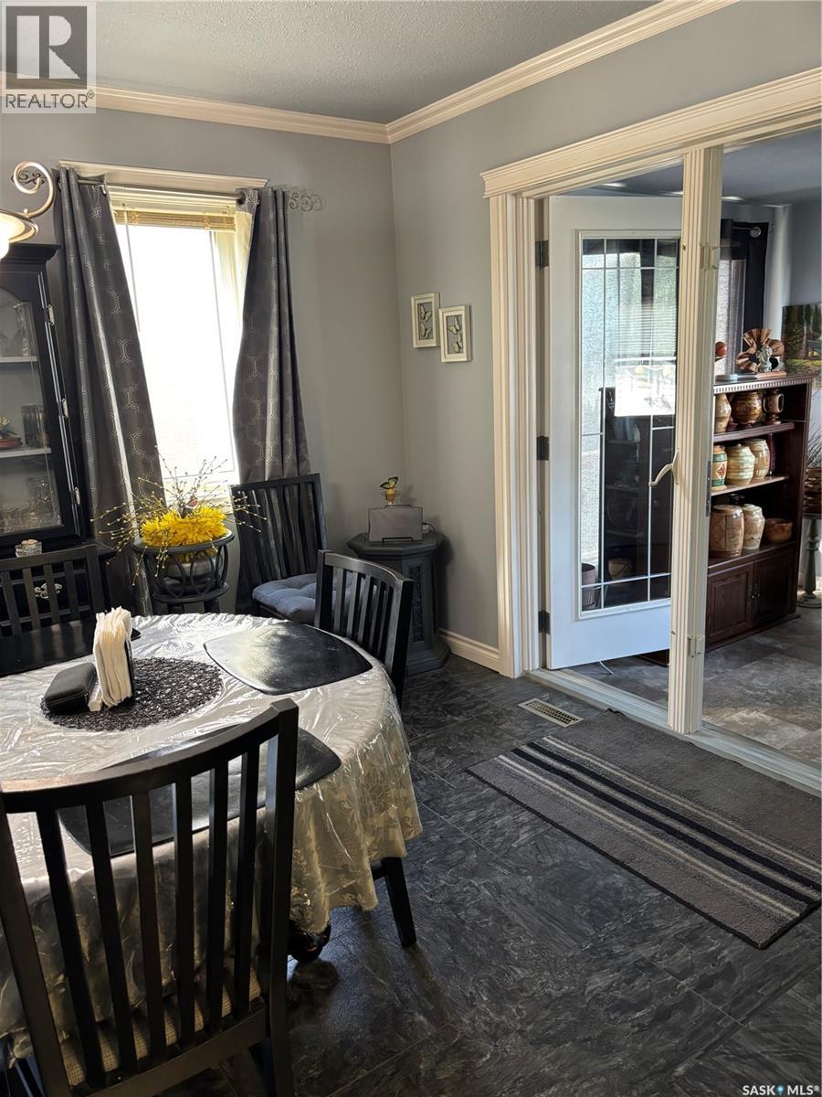 1546 Athabasca Street W, Moose Jaw, Saskatchewan  S6H 7K4 - Photo 9 - SK049149