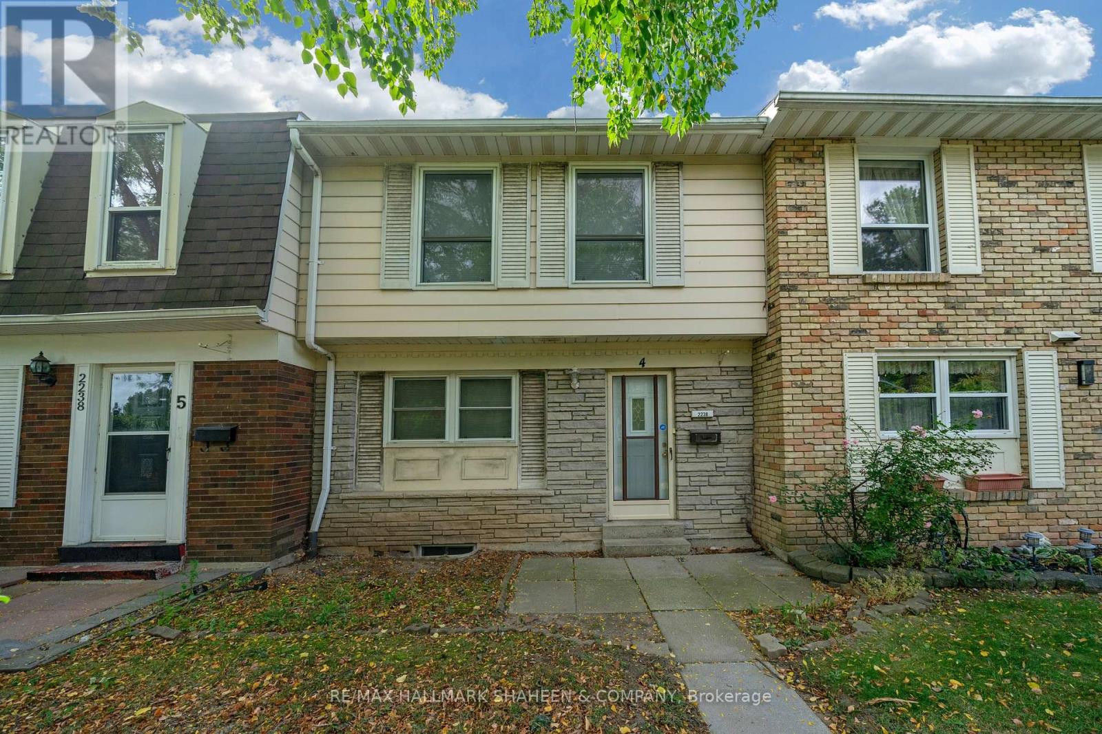 4 - 2238 UPPER MIDDLE ROAD, Burlington, Ontario