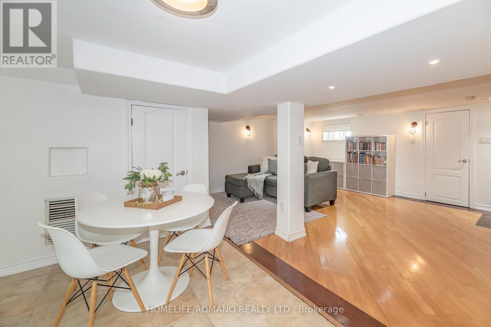 45 Riverview Heights, Toronto, Ontario  M9P 2N3 - Photo 19 - W13818474