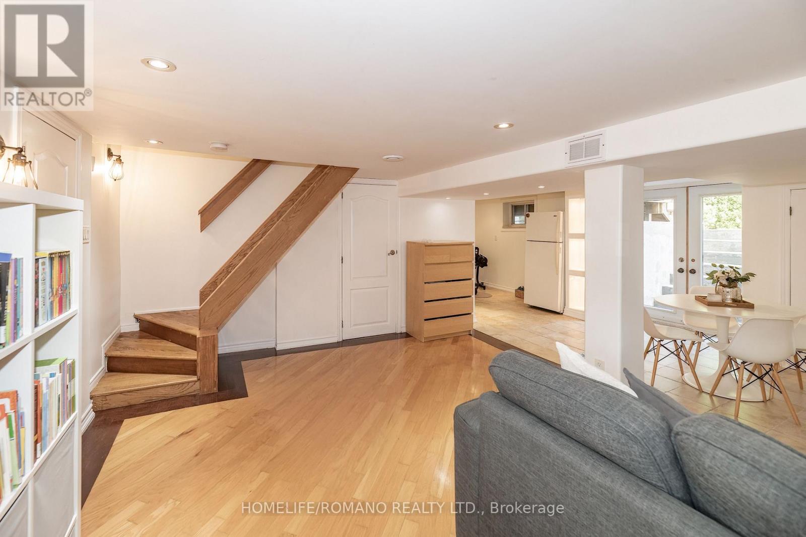 45 Riverview Heights, Toronto, Ontario  M9P 2N3 - Photo 20 - W13818474