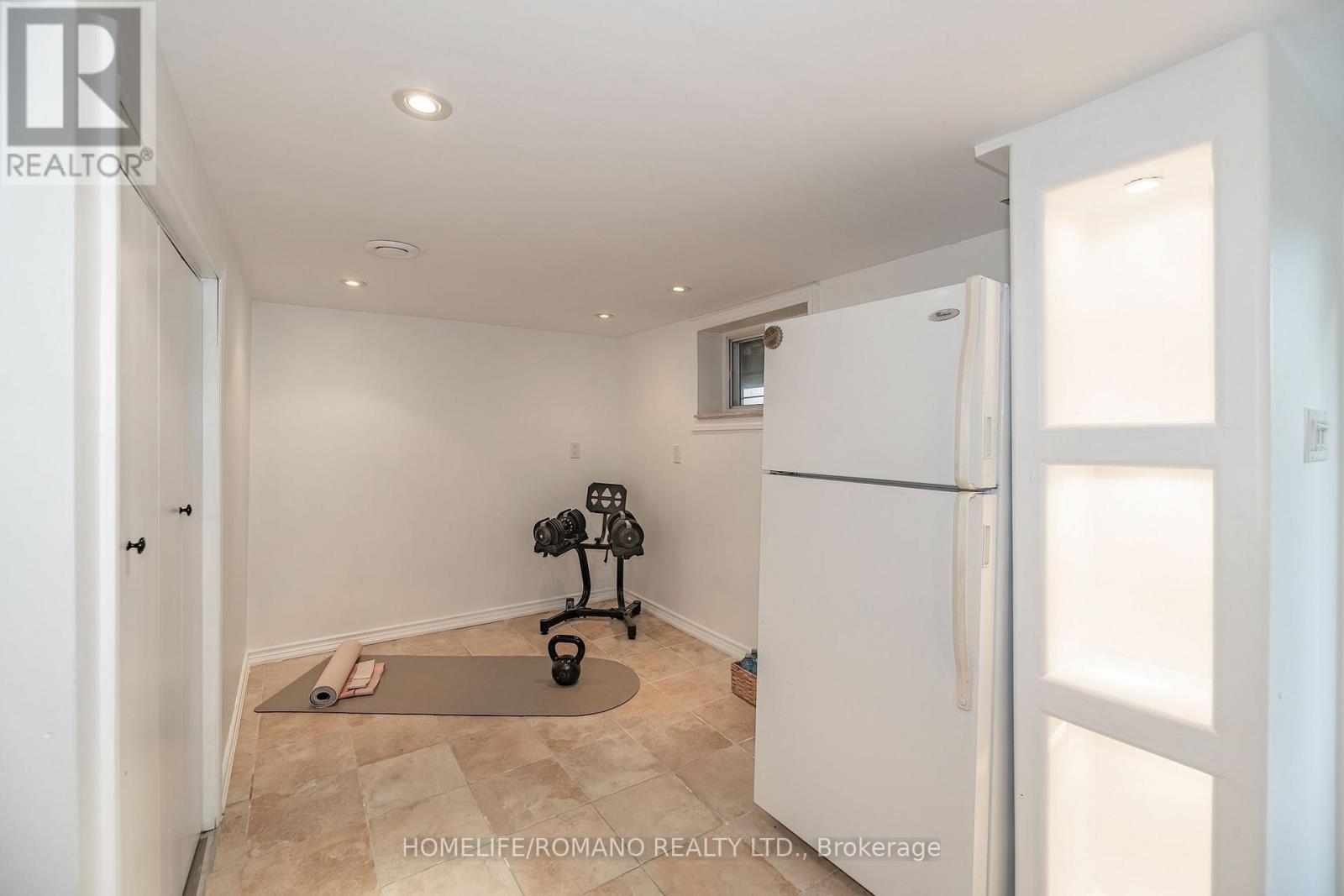 45 Riverview Heights, Toronto, Ontario  M9P 2N3 - Photo 21 - W13818474