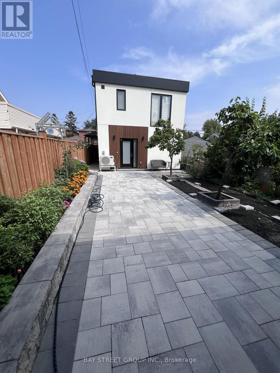 51 Batavia Avenue, Toronto, Ontario  M6N 4A1 - Photo 2 - W13818498