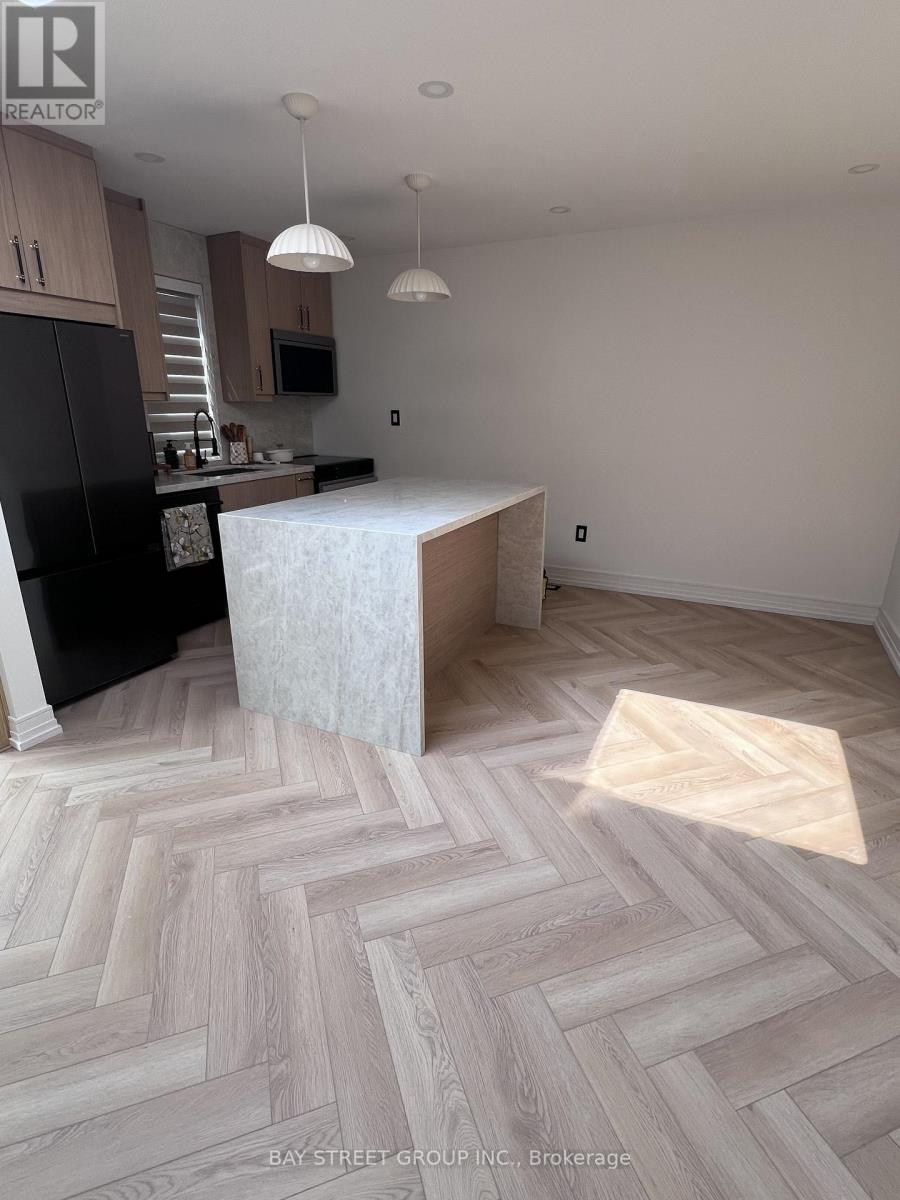 51 Batavia Avenue, Toronto, Ontario  M6N 4A1 - Photo 7 - W13818498