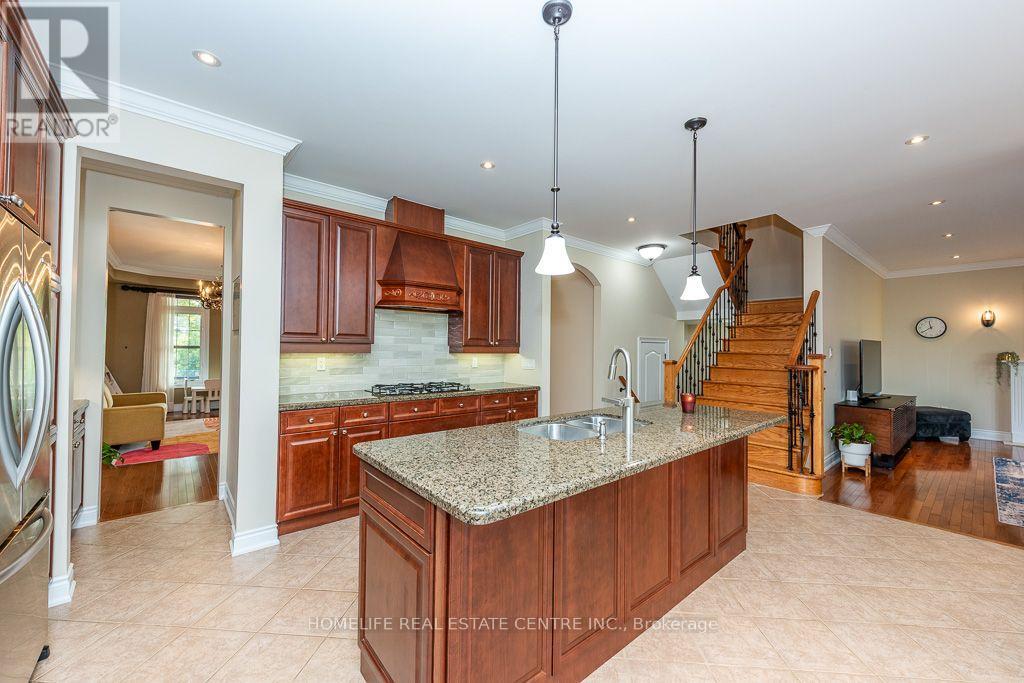 26 Imperial Lakes Drive, Brampton, Ontario L6P 2V3 - Photo 16 - W13818560