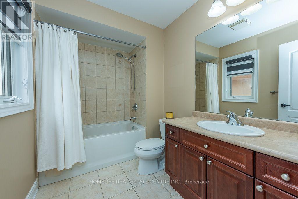 26 Imperial Lakes Drive, Brampton, Ontario L6P 2V3 - Photo 33 - W13818560