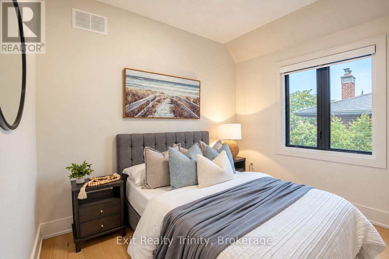 152 Sheldon Avenue, Toronto, Ontario  M8W 4L6 - Photo 28 - W13818670