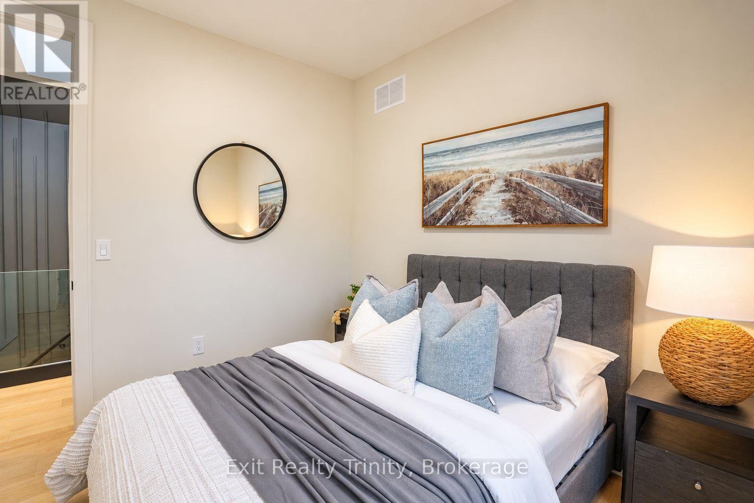 152 Sheldon Avenue, Toronto, Ontario  M8W 4L6 - Photo 29 - W13818670