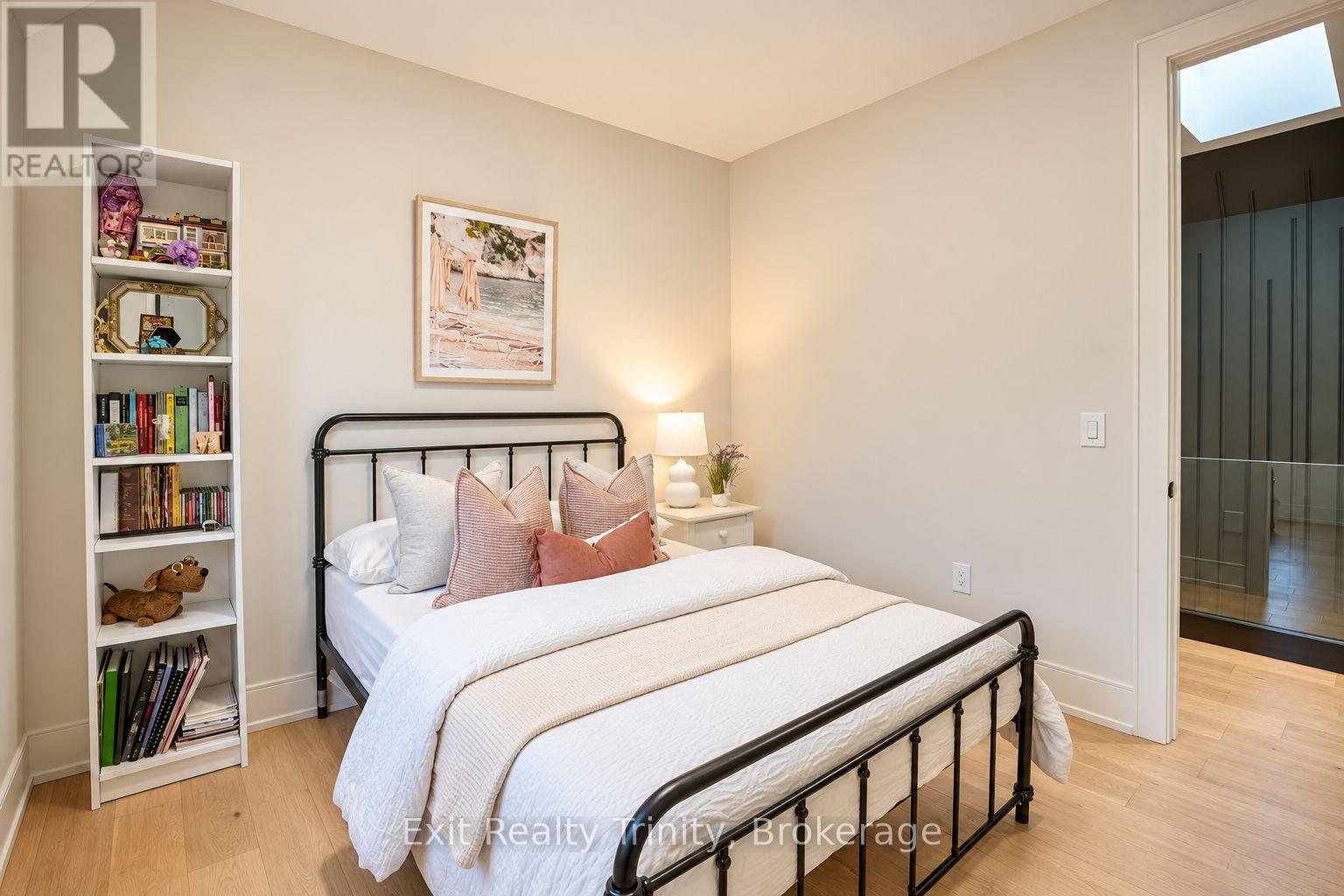 152 Sheldon Avenue, Toronto, Ontario  M8W 4L6 - Photo 32 - W13818670