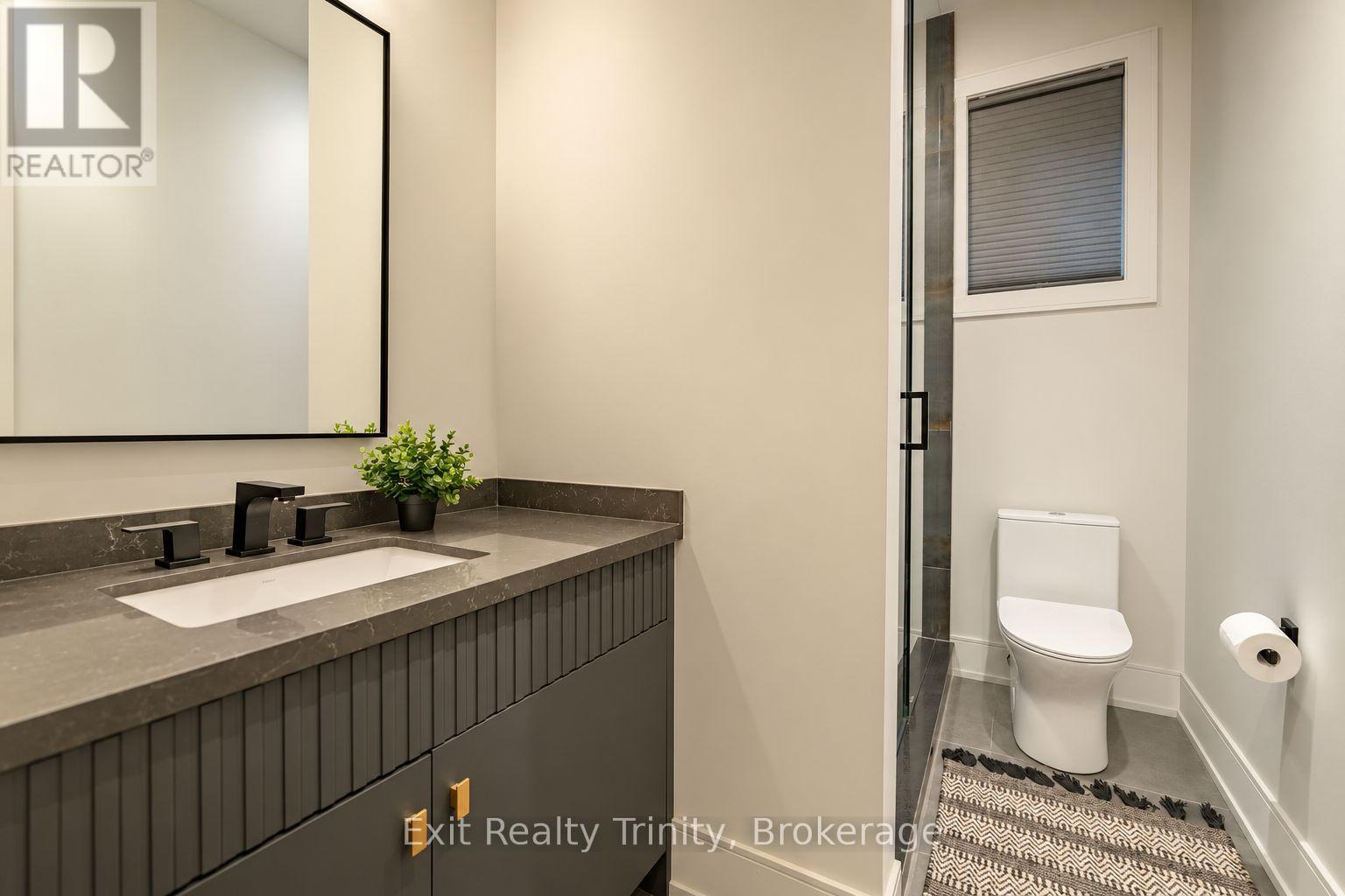 152 Sheldon Avenue, Toronto, Ontario  M8W 4L6 - Photo 40 - W13818670