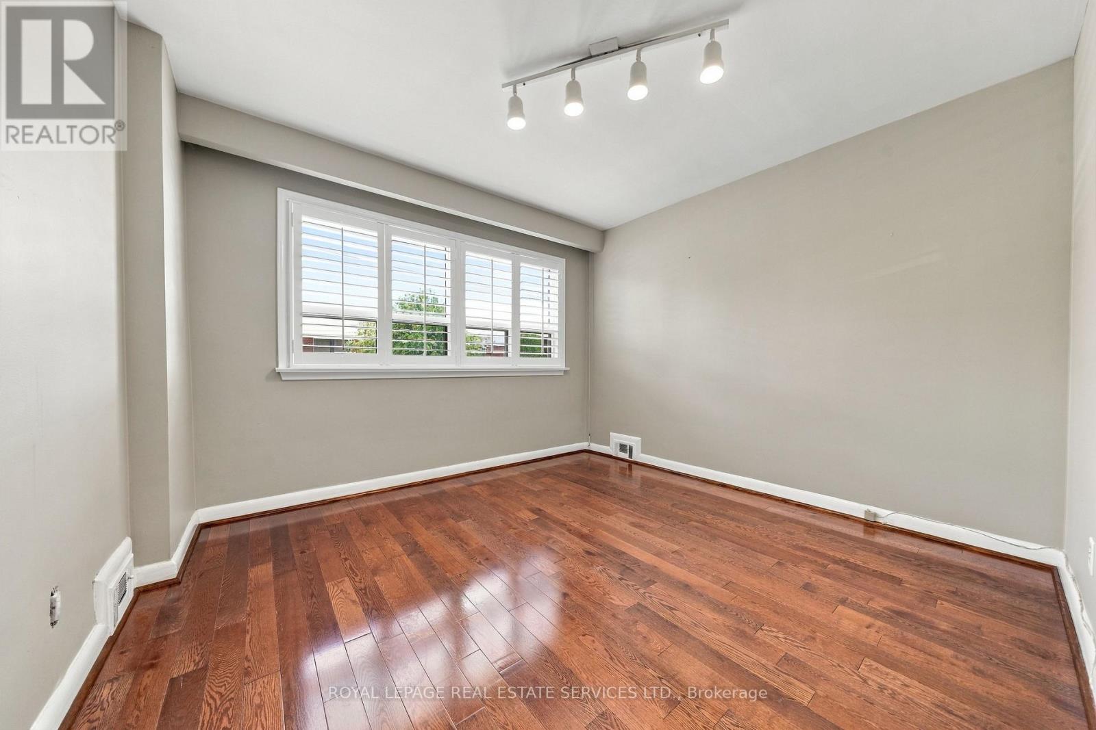 81 Letchworth Crescent, Toronto, Ontario  M3M 1Z1 - Photo 11 - W13818680