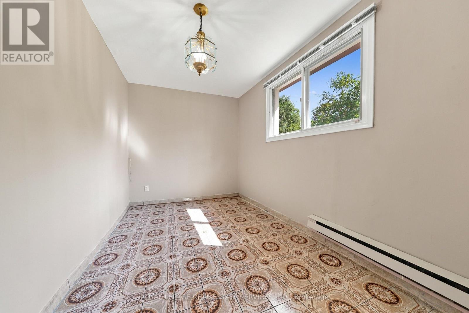 81 Letchworth Crescent, Toronto, Ontario  M3M 1Z1 - Photo 21 - W13818680