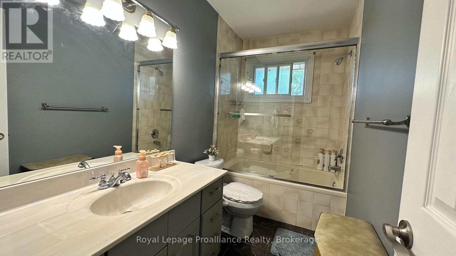 25 Keller Drive, Belleville, Ontario  K8P 4B3 - Photo 7 - X13761176