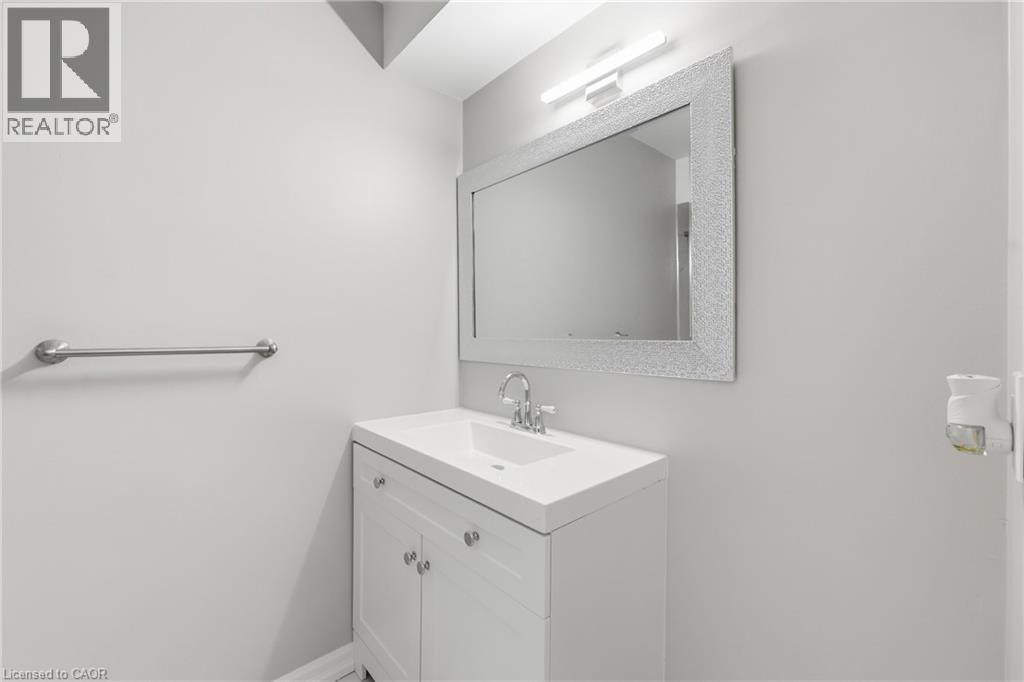 42 Terrace Avenue, Welland, Ontario L3C 2C4 - Photo 14 - 40865252