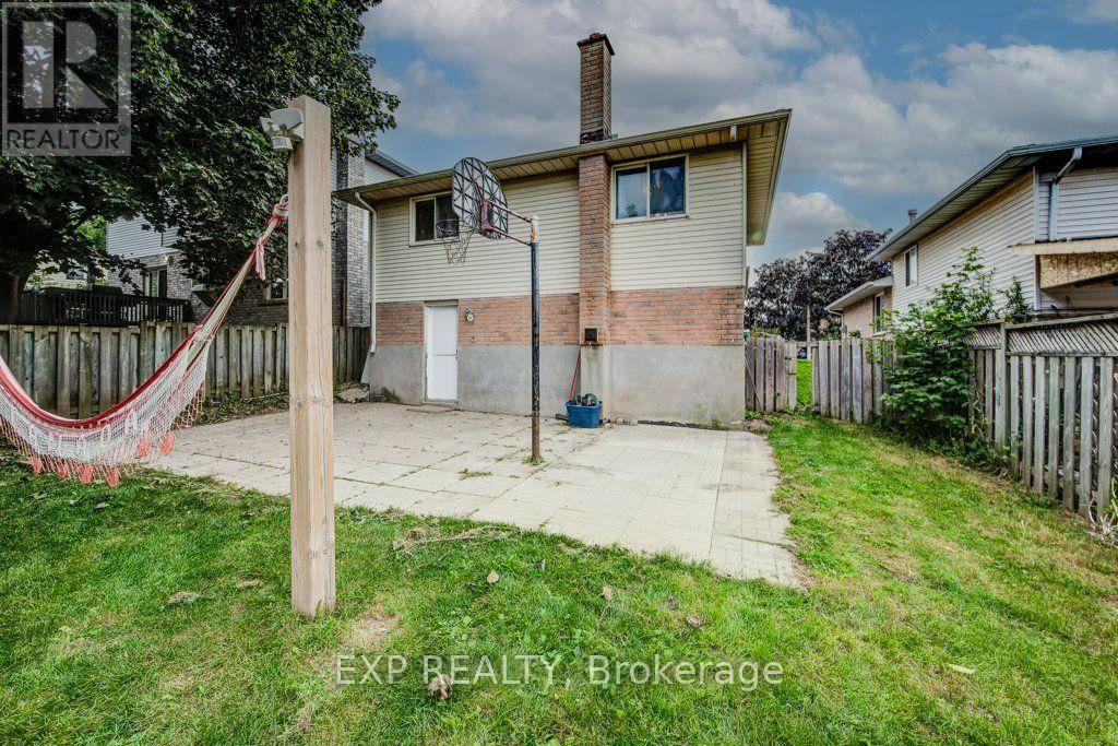 143 Sunrise Place, Kitchener, Ontario  N2B 3S8 - Photo 35 - X13818488