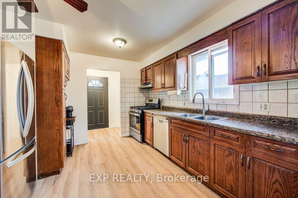 143 Sunrise Place, Kitchener, Ontario  N2B 3S8 - Photo 7 - X13818488