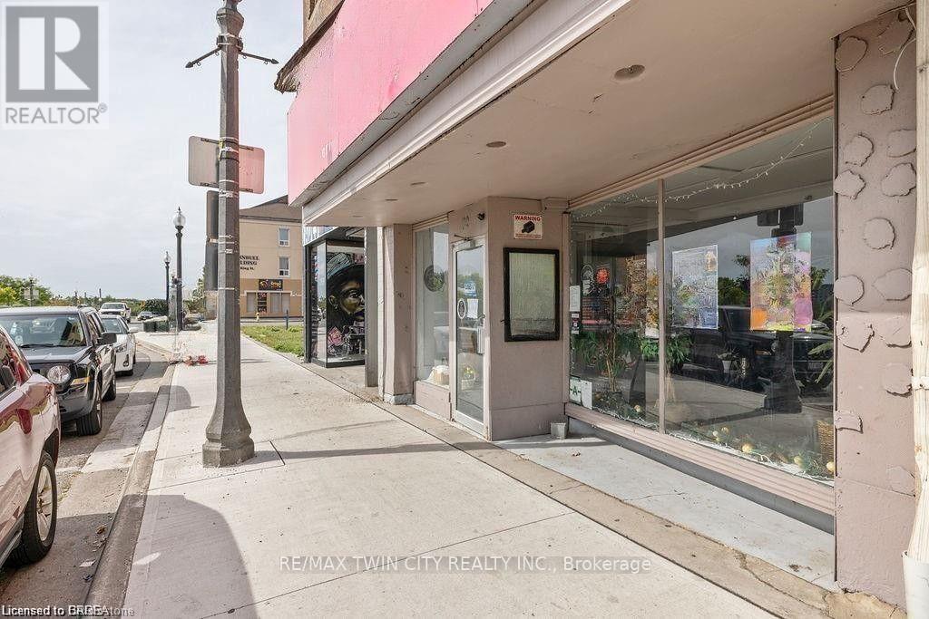 70 Colborne Street, Brantford, Ontario  N3T 2G5 - Photo 3 - X13818636