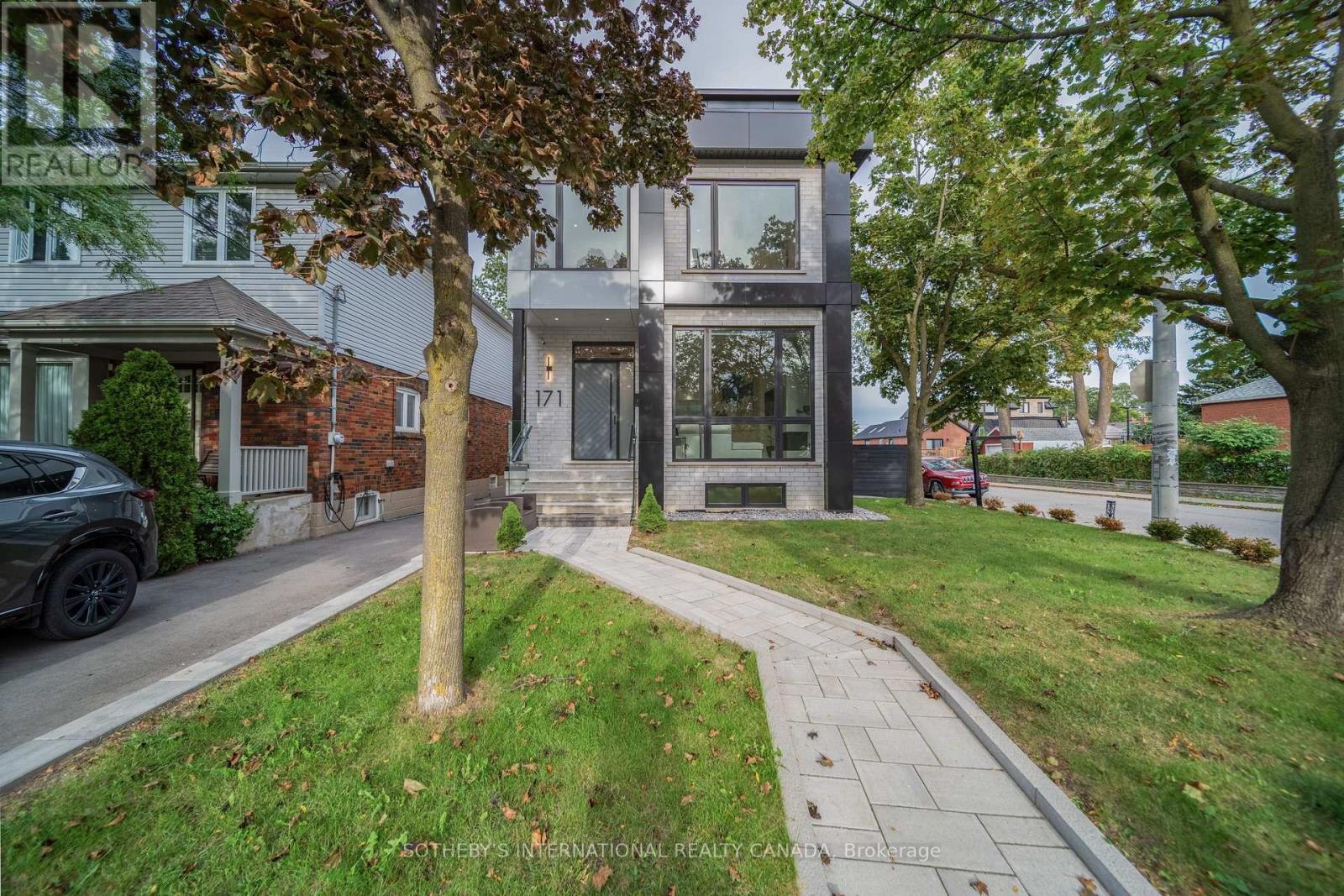 171 Durant Avenue, Toronto, Ontario  M4J 4W5 - Photo 5 - E13818578
