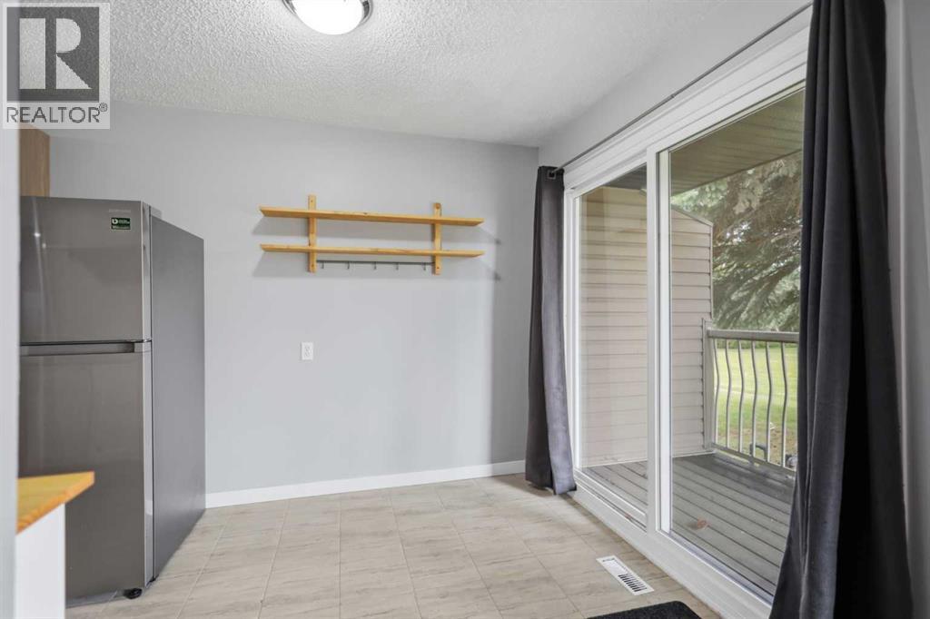 18, 96 Holmes Street photo 11