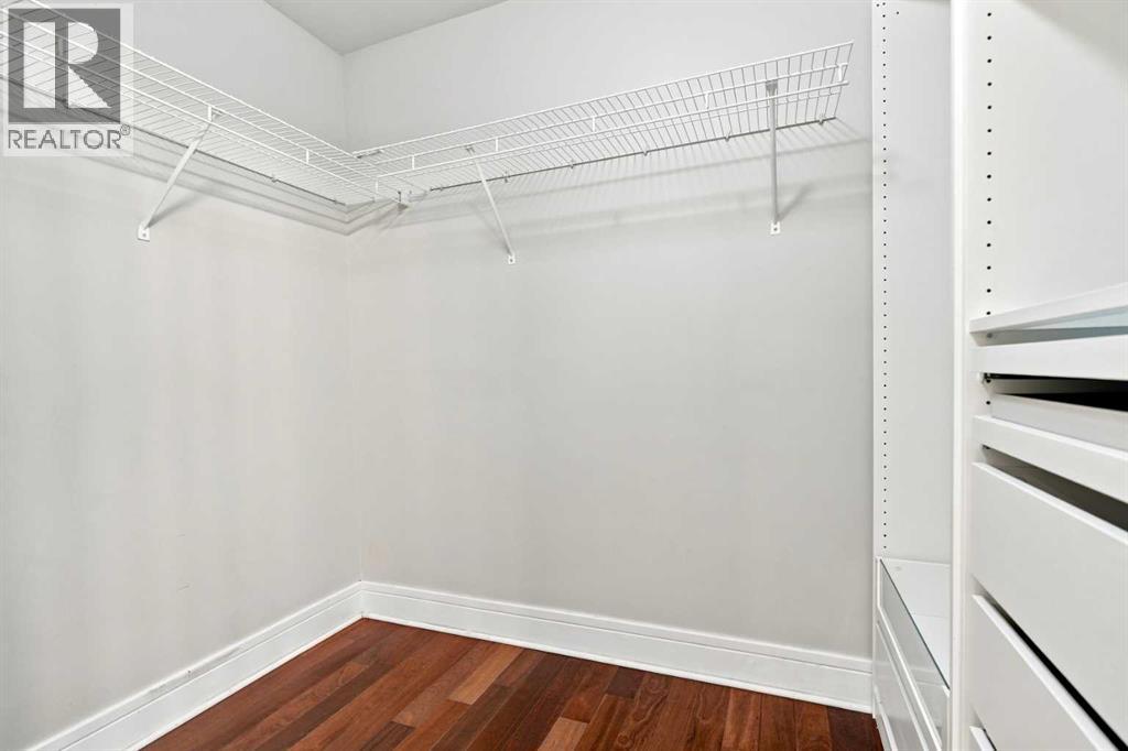 205, 2 14 Street NW photo 37