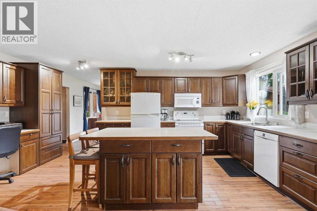 132 Hodson Crescent photo 25