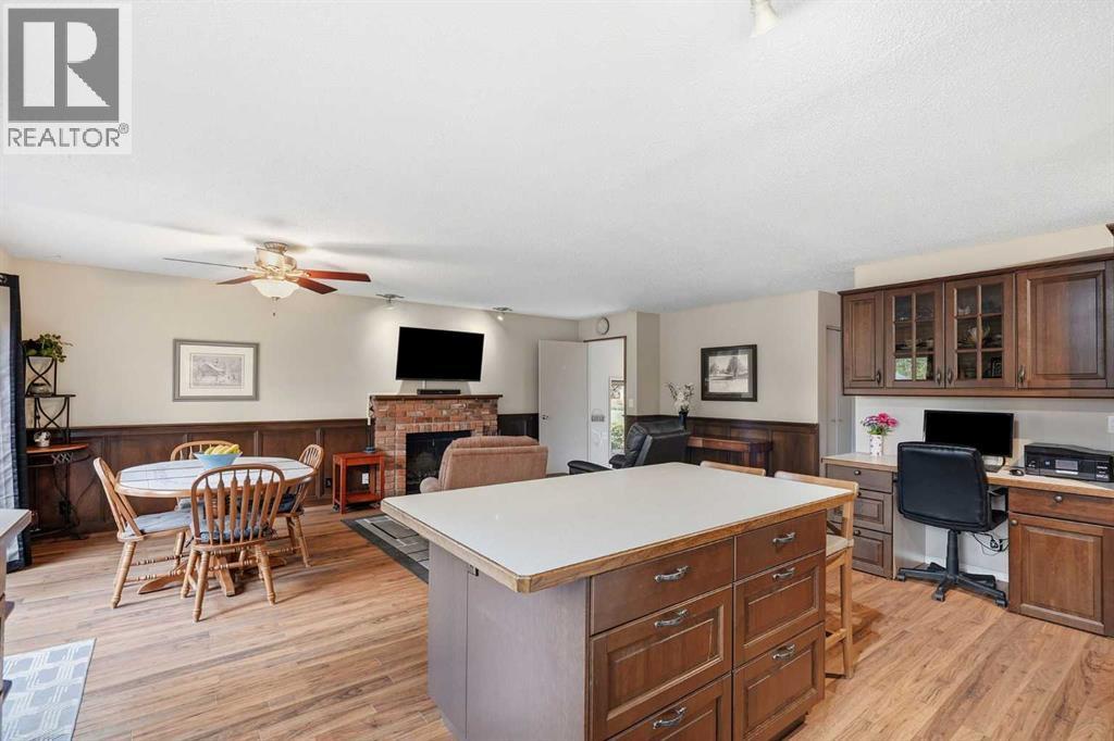132 Hodson Crescent photo 13