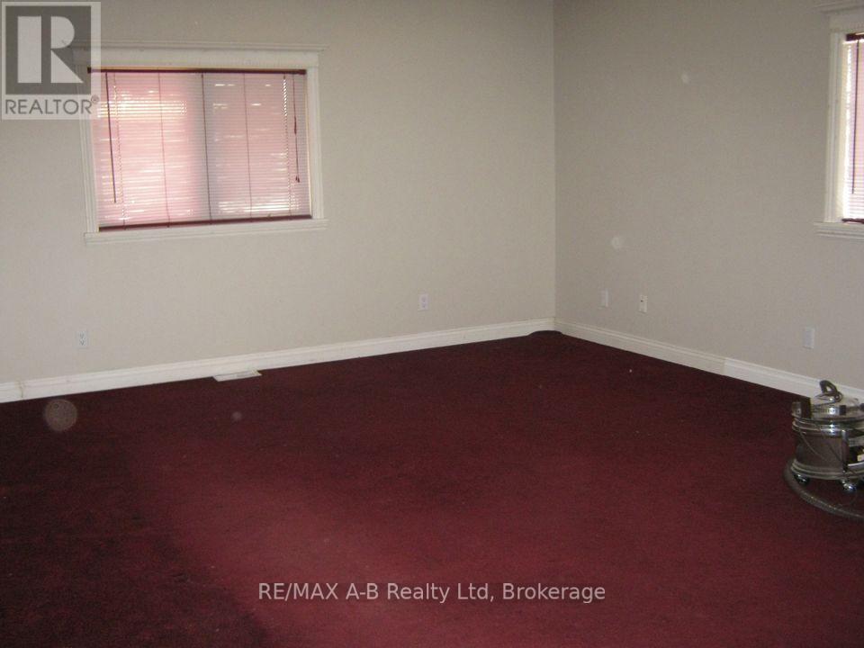 150 S MAIN STREET S photo 22
