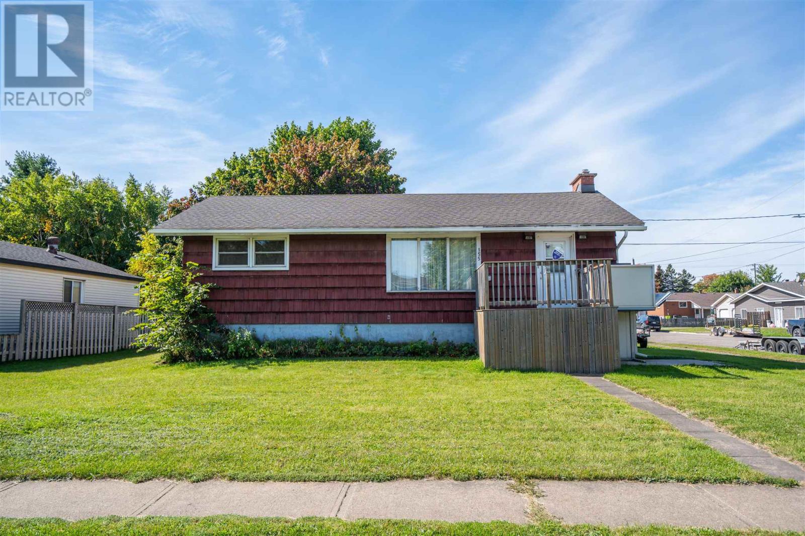 155 Letcher St, Sault Ste. Marie, Ontario P6C 4Y1 - Photo 1 - SM262646