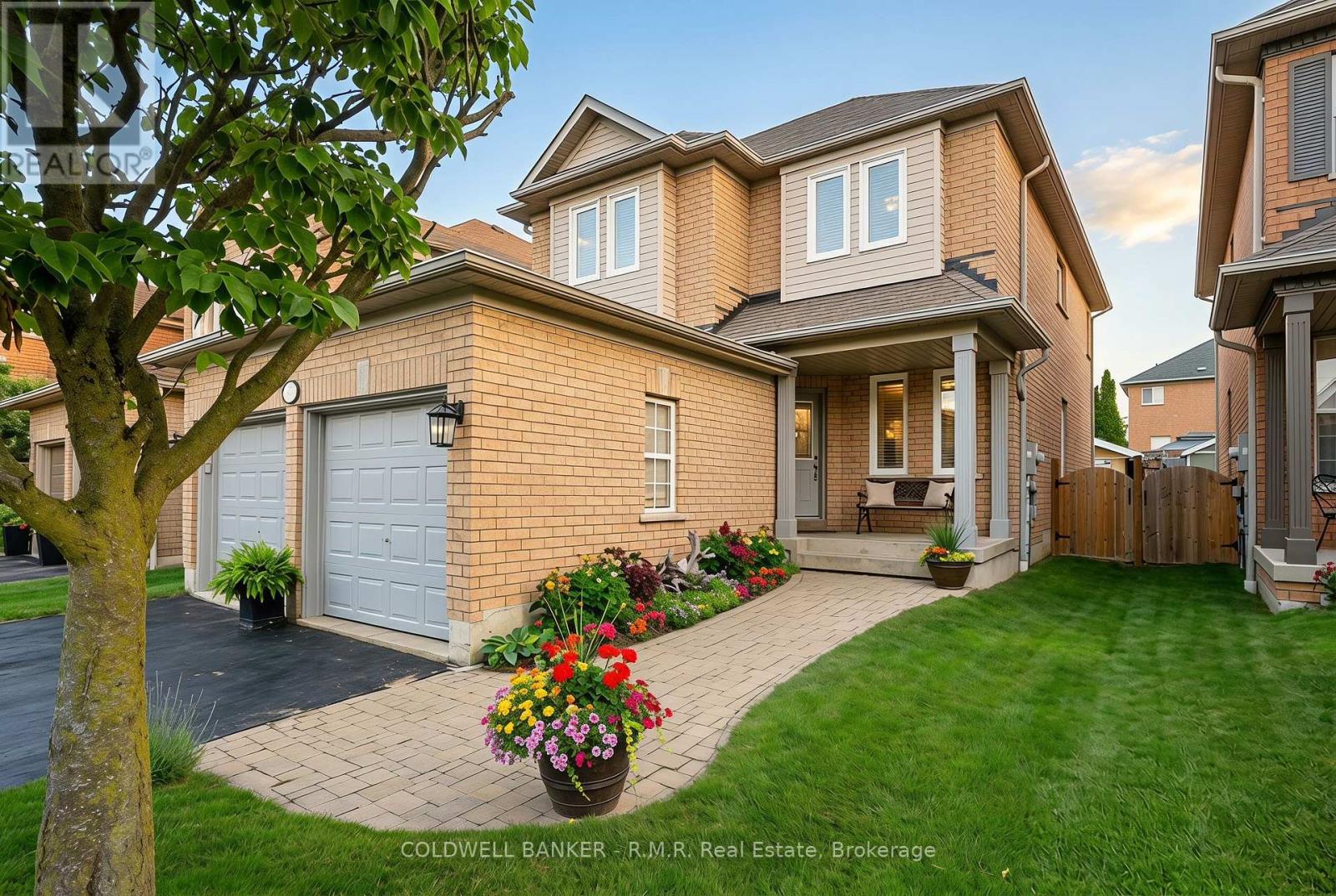 6 Merchants Avenue, Whitby, Ontario  L1P 1S1 - Photo 2 - E13818732