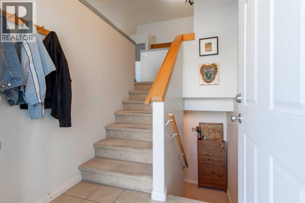 198 Blackfoot Boulevard W, Lethbridge, Alberta  T1K 7Z2 - Photo 3 - A2339665