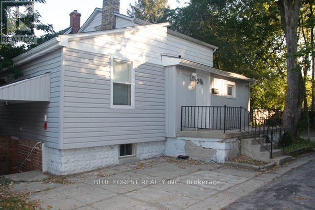 4 Henry Street, London East, Ontario  N6B 2L7 - Photo 2 - X13818832