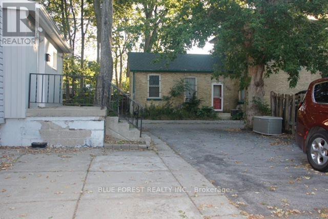 4 Henry Street, London East, Ontario  N6B 2L7 - Photo 3 - X13818832