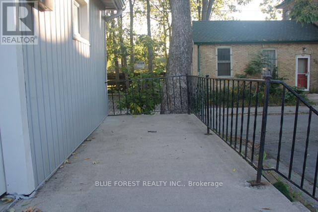 4 Henry Street, London East, Ontario  N6B 2L7 - Photo 6 - X13818832