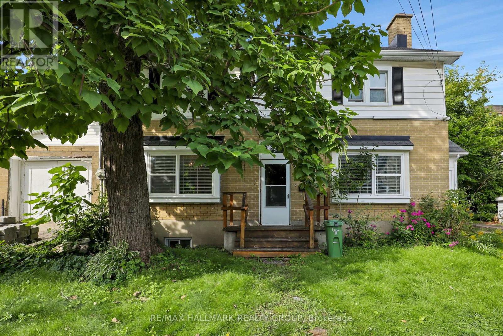 310 MONA AVENUE, Ottawa, Ontario