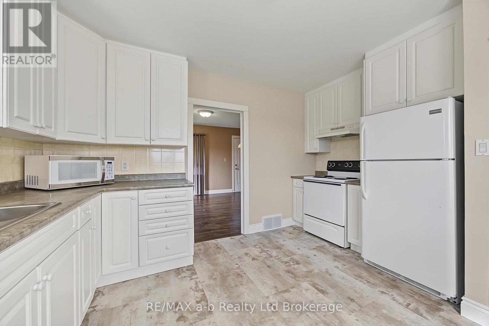 855130 Gobles Road, Blandford-Blenheim, Ontario  N0J 1V0 - Photo 5 - X13818808