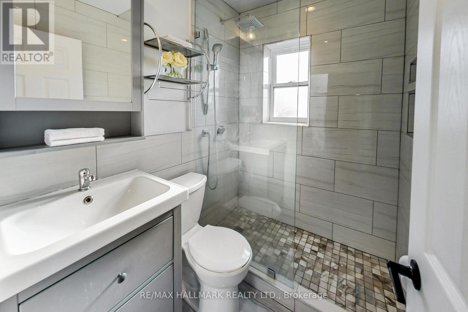 633 Glenholme Avenue, Toronto, Ontario  M6E 3G8 - Photo 27 - C13818786
