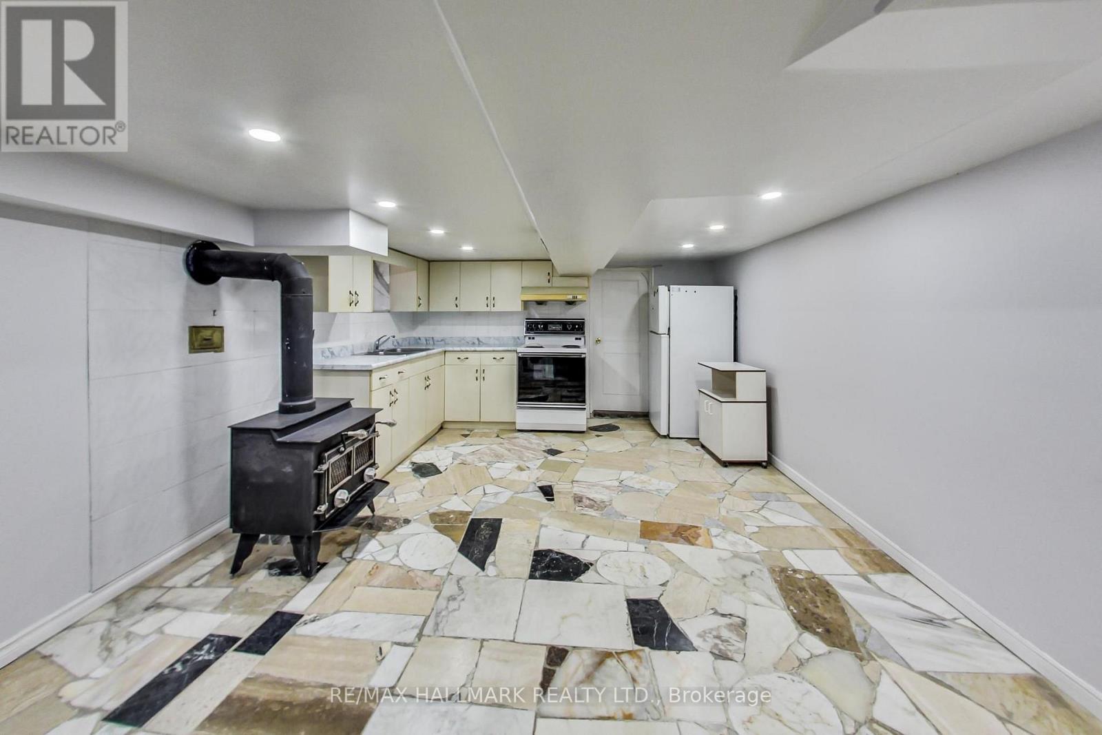 633 Glenholme Avenue, Toronto, Ontario  M6E 3G8 - Photo 29 - C13818786