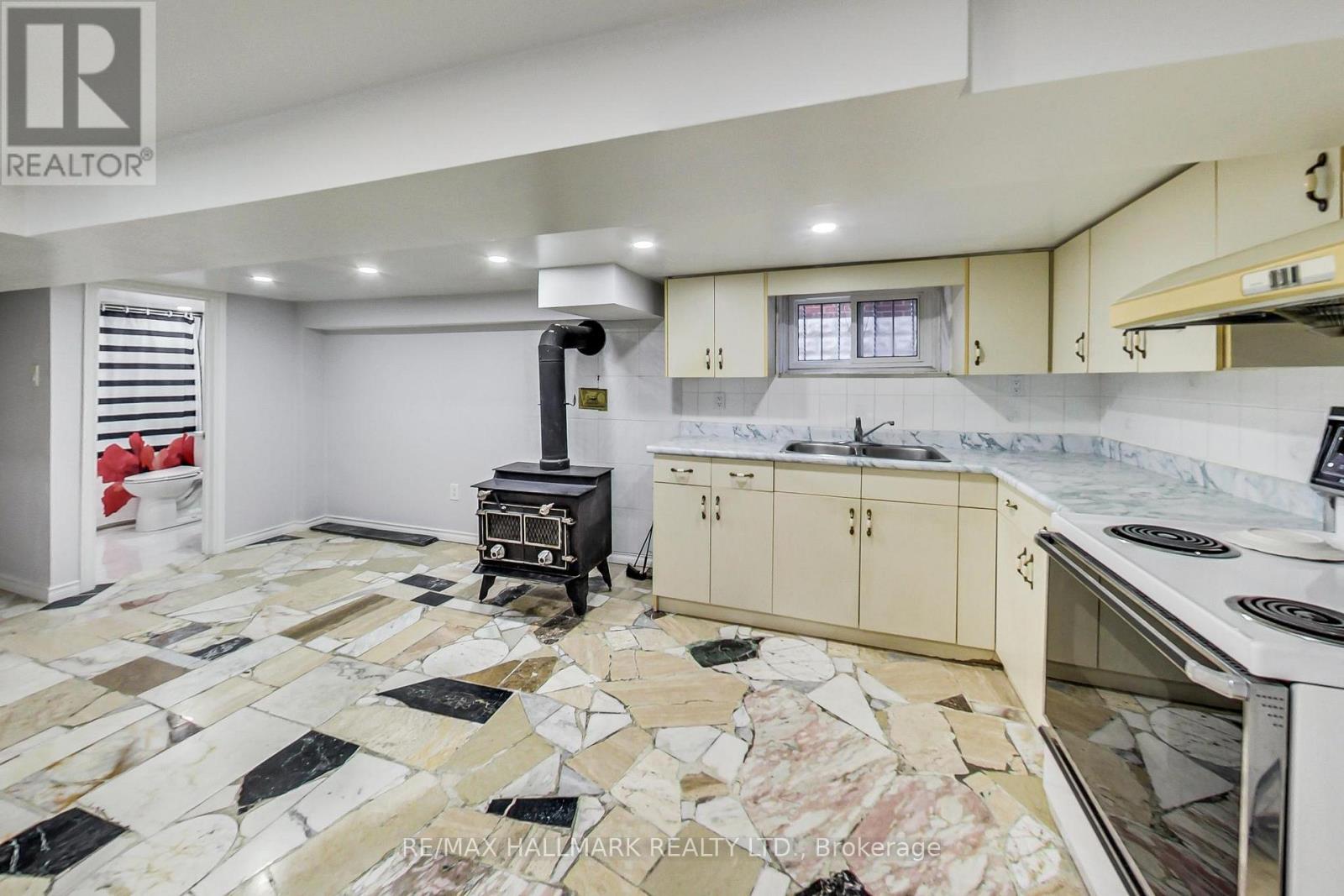 633 Glenholme Avenue, Toronto, Ontario  M6E 3G8 - Photo 31 - C13818786