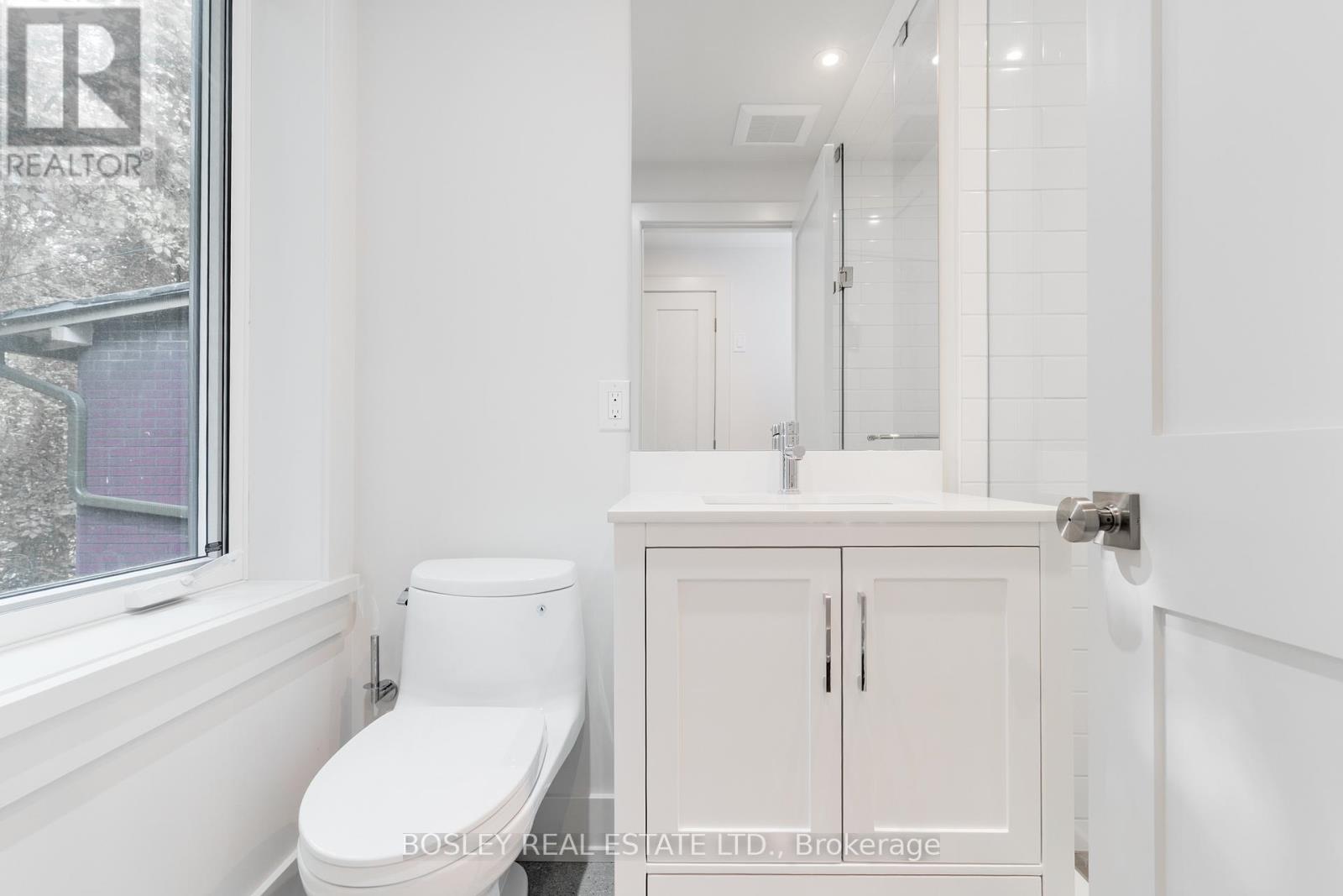 Upper - 325 Brunswick Avenue, Toronto, Ontario  M5R 2Z1 - Photo 19 - C13818806