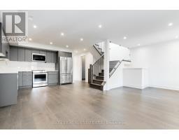 UPPER - 325 BRUNSWICK AVENUE, Toronto, Ontario