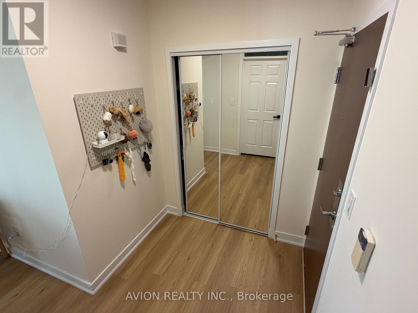 2212 - 35 Mariner Terrace, Toronto, Ontario  M5V 3V9 - Photo 4 - C13818816