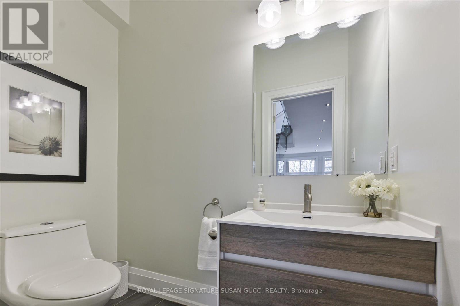 69 Holmstead Avenue, Toronto, Ontario  M4B 1T3 - Photo 24 - E13818852