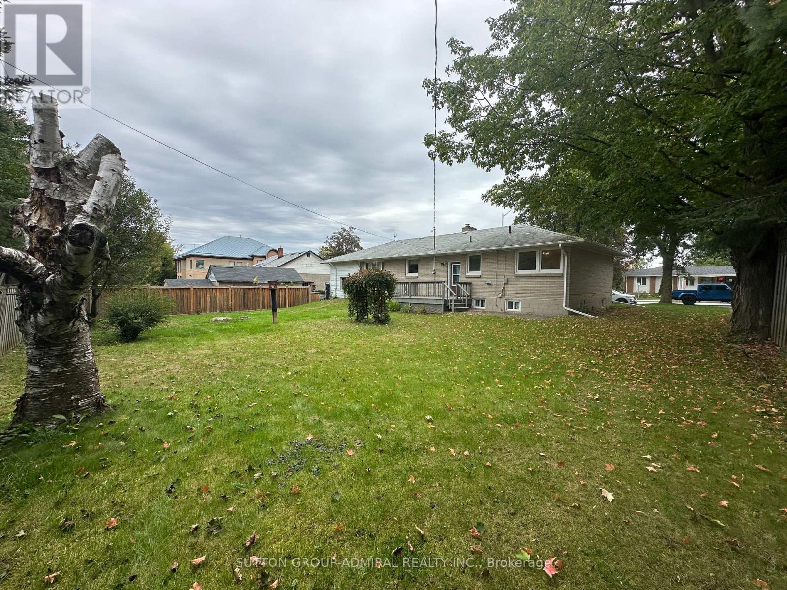 94 Queen Street S, New Tecumseth (Tottenham), Ontario  L0G 1W0 - Photo 2 - N13818834
