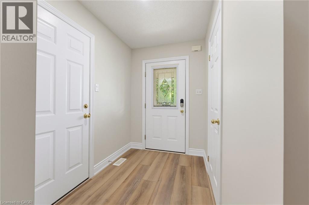40 Braemar Avenue Unit# 2, Caledonia, Ontario  N3W 2N1 - Photo 3 - 40865432